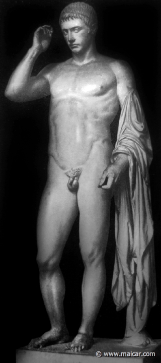 hek156b.jpg - hek156b: Heroische Porträtstatue eines Römers. Paris, Louvre. Die Bildniskunst der Griechen und Römer, von Anton Heckler (1912).