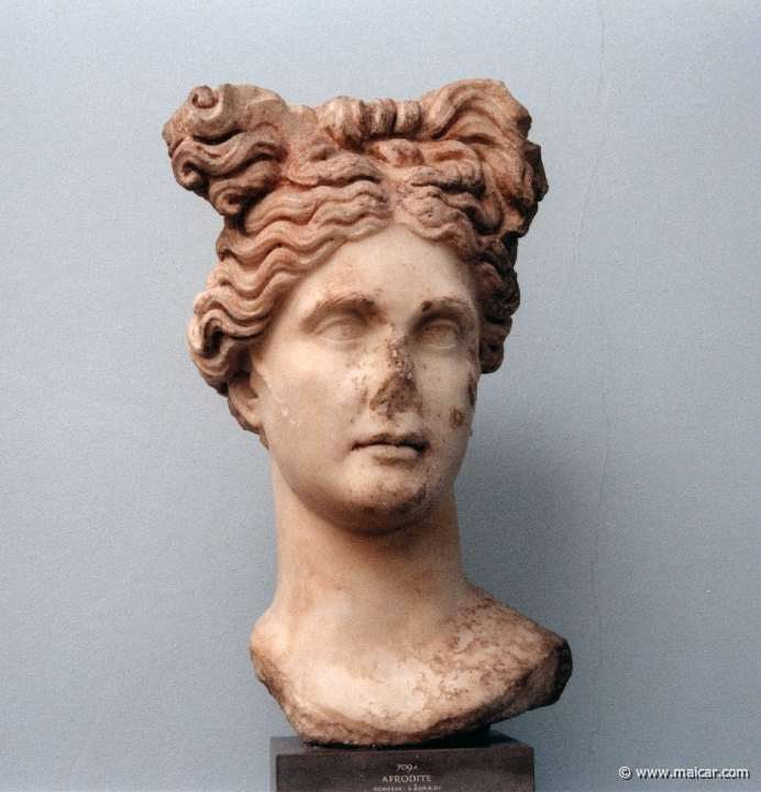 5028.jpg - 5028: Aphrodite. Roman, 2C AD from Aphrodisium in Asia Minor. Ny Carlsberg Glyptotek, Copenhagen.