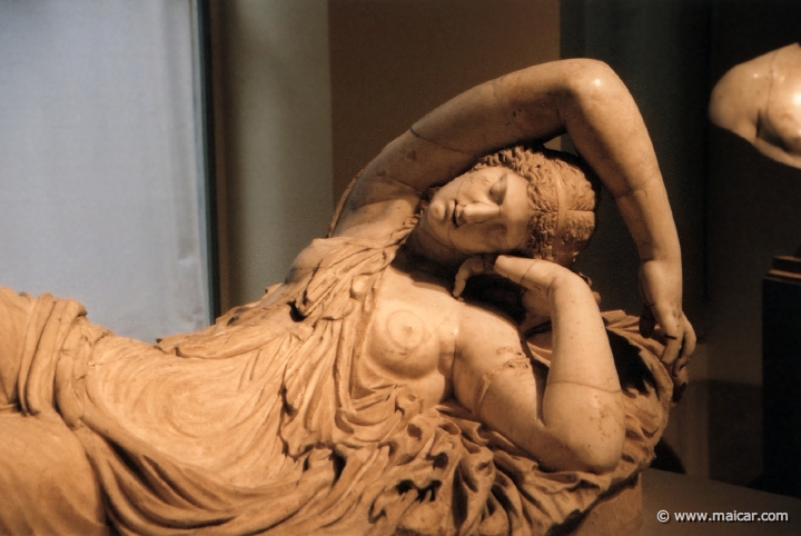 9709.jpg - 9709: Ariadna. 150-175 d.C. Mármol. Copia romana de un original griego del siglo II a.C. Museo Nacional del Prado.