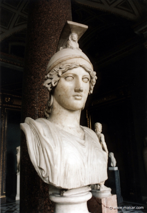 0717.jpg - 0717: Athena Parthenos. Roman copy of Greek original by Phidias, 5th century BC. Künsthistorische Museum, Wien.