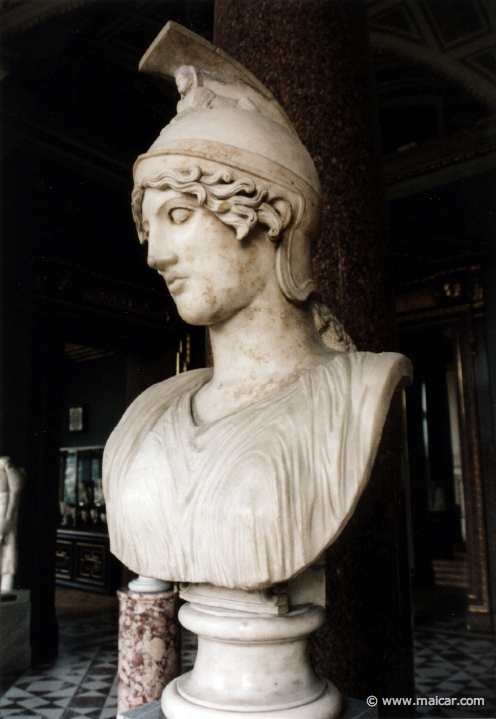 0719.jpg - 0719: Athena Parthenos. Roman copy of Greek original by Phidias, 5th century BC. Künsthistorische Museum, Wien.