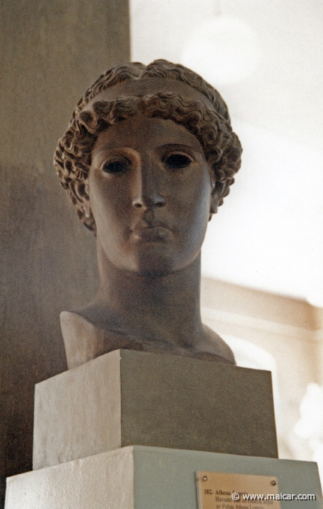 1523.jpg - 1523: Athena Lemnia. Head of the Athena Lemnia by Phidias, c. 450 BC. Roman copy of original in bronze. Antikmuseet, Lund.