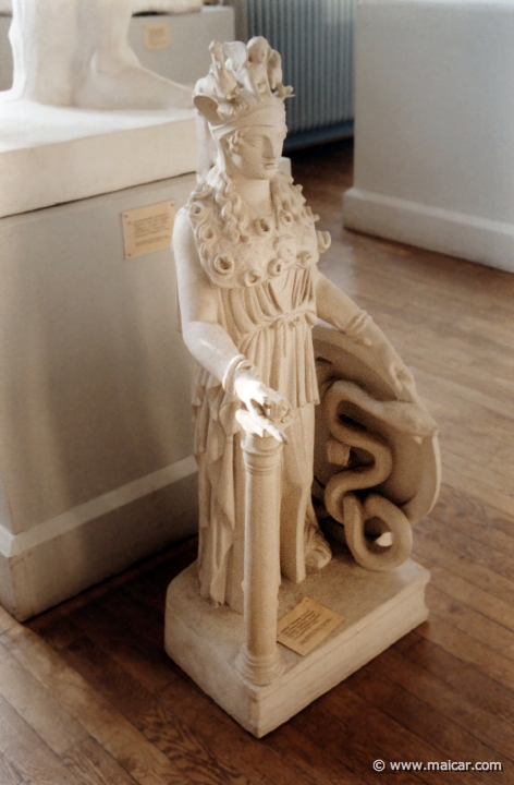 2514.jpg - 2514: Athena Parthenos. Statuette of Roman date. Copy from Phidias’ work 438 BC. Antikmuseet, Lund.