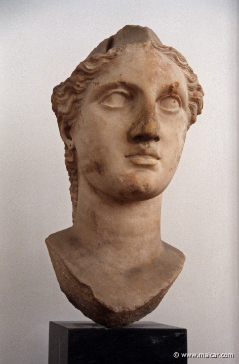 6218.jpg - 6218: Bust of Athena (Athena Velletri type). 1C AD. National Archaeological Museum, Athens.