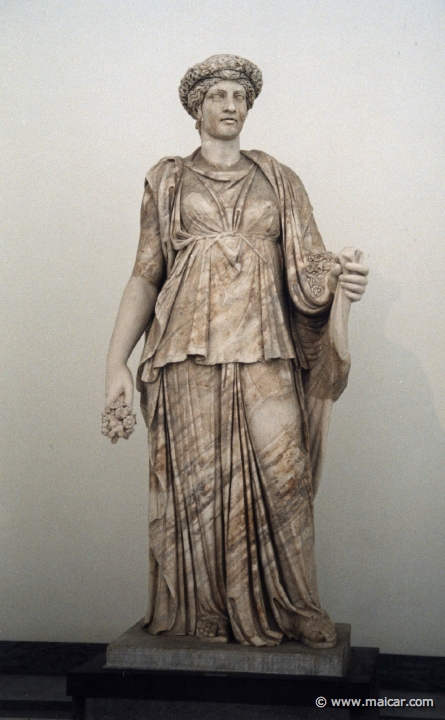 7030.jpg - 7030: Flora Minore. Reilaborazione di et√† imperiale. Da originale di V sec. a.C. National Archaeological Museum, Naples.