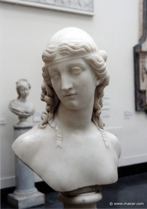 7805.jpg - 7805: John Gibson 1790-1866: Helen of Troy. Marble. Victoria and Albert Museum, London.
