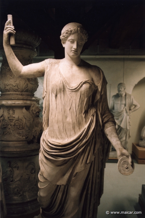8630.jpg - 8630: Hera Borghese restaureret. Originalen af marmor findes i Ny Carlsberg Glyptothek. Romersk kopi efter aeldre forbillede. Graesk klassisk ca 420 f.Kr. Den Kongelige Afstøbningssamling, Copenhagen.