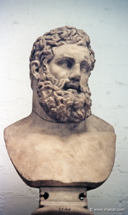 7936.jpg - 7936: Hercules. Marble. Made in the 2nd century AD. British Museum, London.