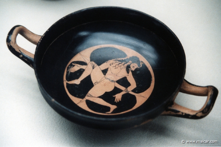 5728.jpg - 5728: Coupe. Ixion vers 500 avant J.-C. Musée d'Art et d'Histoire, Genève.