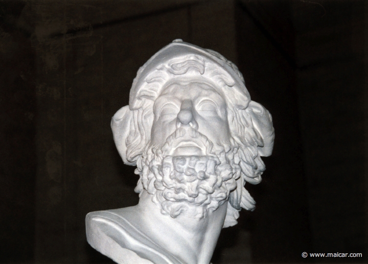 0219.jpg - 0219: Kopf des Menelaus. Von einer Statuengruppe im Typus des "Pasquino" Römische Kopie nach einem griechischen Werk des 2. Jh. v. Chr. Glyptothek, München.