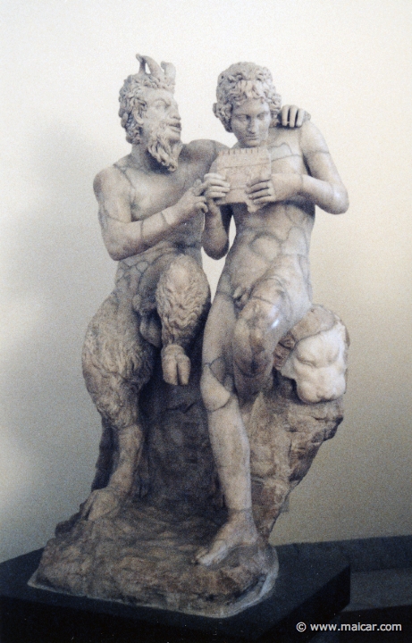 7221.jpg - 7221: Gruppo marmoreo di Pan e Dafni. Collezione Farnese. Forse da un prototipo dello scultore rodio Eliodoro. National Archaeological Museum, Naples.