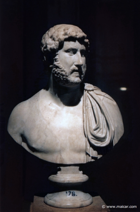 9707.jpg - 9707: Busto de Adriano, 130-138 d.C. Mármol. Museo Nacional del Prado.