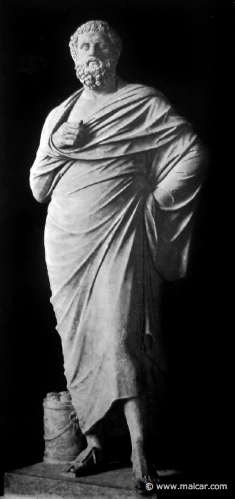 hek052.jpg - hek052: Statue des Sophokles. Rom, Lateran. Die Bildniskunst der Griechen und Römer, von Anton Hekler (1912).
