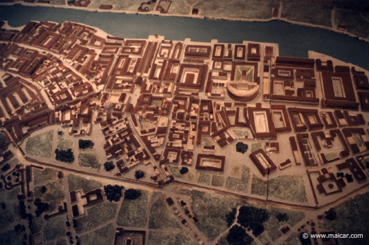 5803.jpg - 5803:Ostia. Ville. Maquette à l’échelle 1:500. Pina Naitana (s’inspire de celle créée en 1937). Musée Rath, Genève.