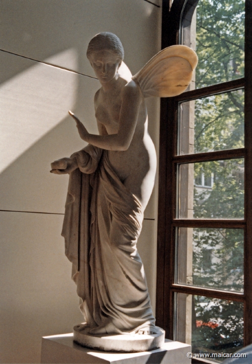 0123.jpg - 0123: Psyche. Statue by W. v. Hoyer, 1806-1873. Neue Pinakotek, München.