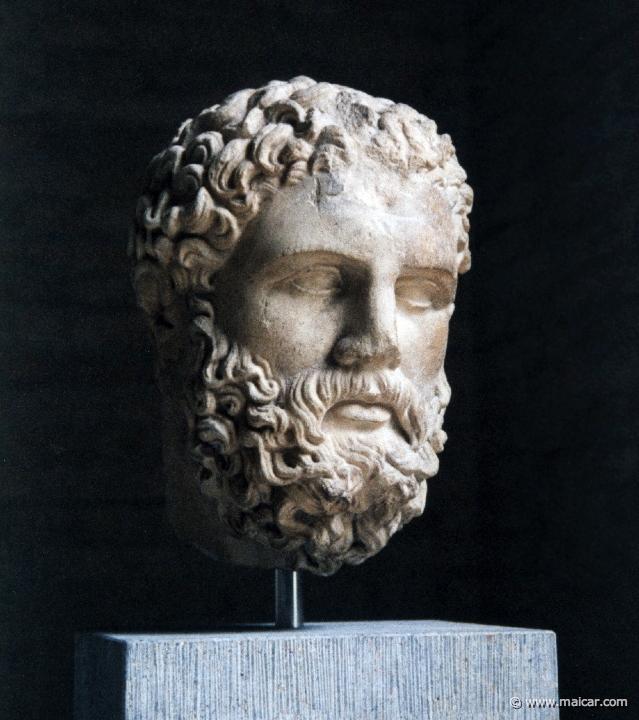 0222.jpg - 0202 Kopf des Herakles. Kopie nach einer Statue des 2. Jahrhunderts v. Chr. Glyptothek, München.