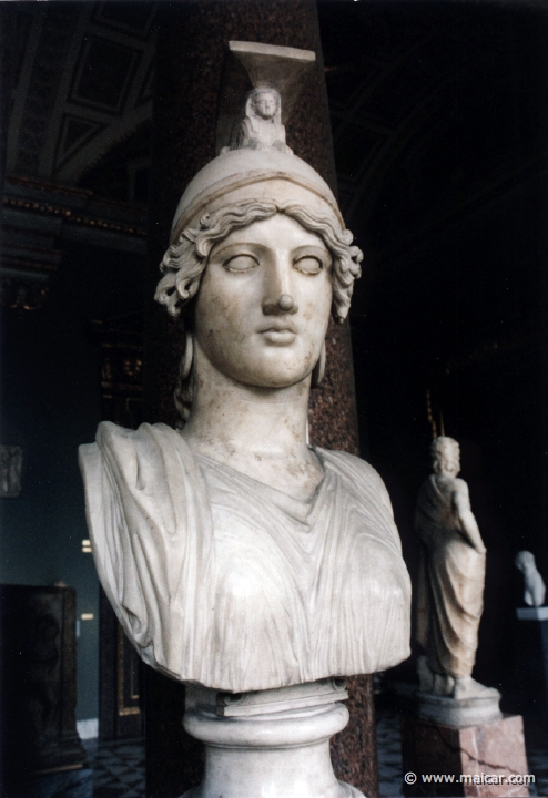 0718.jpg - 0718: Athena Parthenos. Roman copy of Greek original by Phidias, 5th century BC. Künsthistorische Museum, Wien.