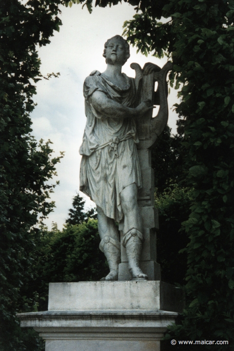 0804.jpg - 0804: Orpheus. Schönbrunn Schloß.