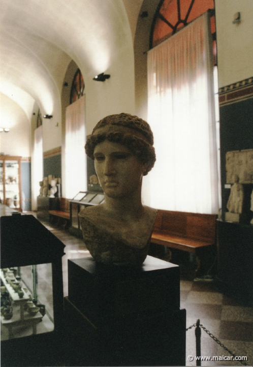 0821.jpg - 0821: Head of the Athena Lemnia by Phidias, c. 450 BC. Roman copy of original in bronze. Museo Civico Archeologico, Bologna.