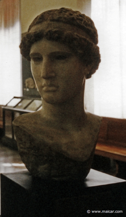 0821detail.jpg - 0821 (detail): Head of the Athena Lemnia by Phidias, c. 450 BC. Roman copy of original in bronze. Museo Civico Archeologico, Bologna.