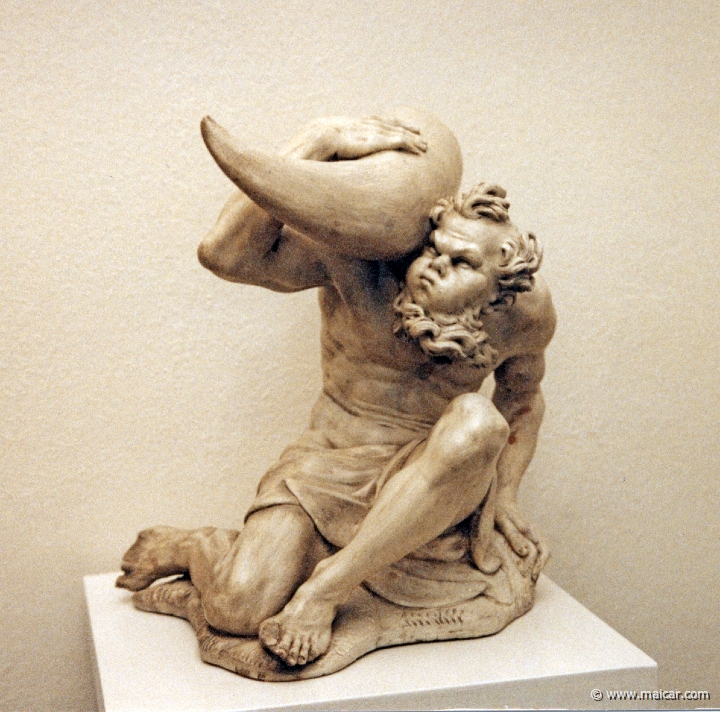 1026.jpg - 1026: Wind god in terracotta from the 18C AD. Städtische Galerie-Liebighaus, Museum alter Plastik, Frankfurt.
