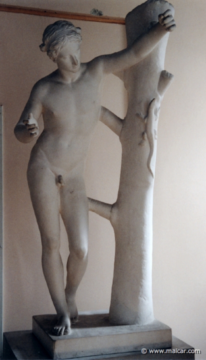1403.jpg - 1403: Apollo Sauroktonos or Lizard Slayer. Roman copy after a bronze by Praxiteles c. 350-330 BC. Antikmuseet, Lund.