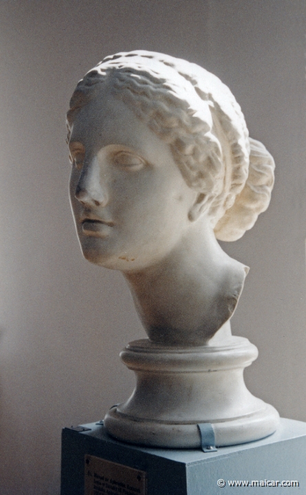 1536.jpg - 1536: Praxiteles: Head of Aphrodite from Cnidos, 350 BC. Antikmuseet, Lund.