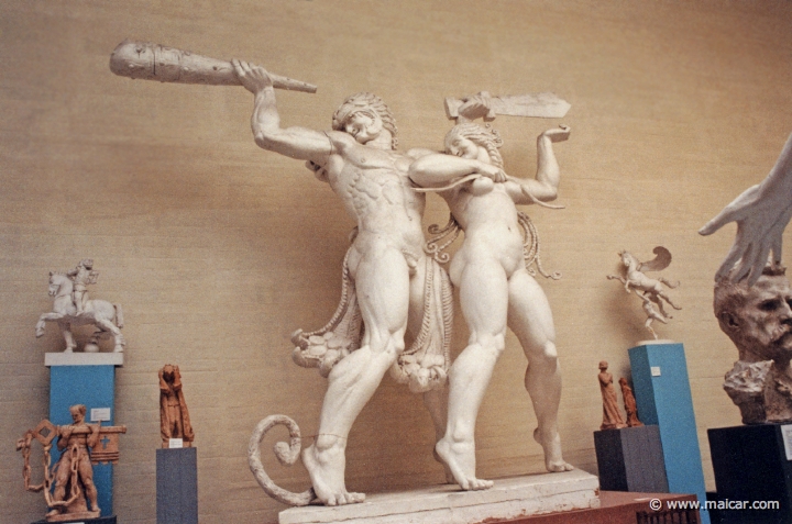 1821.jpg - 1821: Rudolph Tegner, 1873-1950: Heracles dancing with Omphale, 1927. Rudolph Tegners Museum.