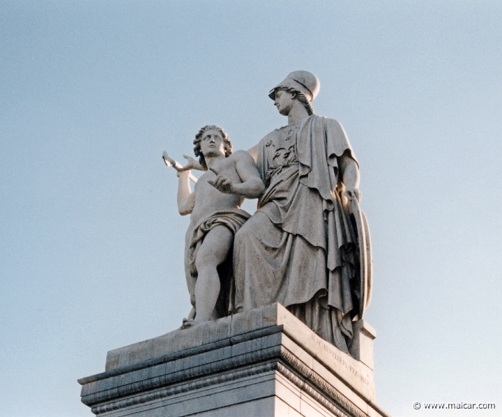 2214.jpg - 2214: Hermann Schievelbein, 1853: Athena instructing a young warrior. Schloßbrücke, Berlin.