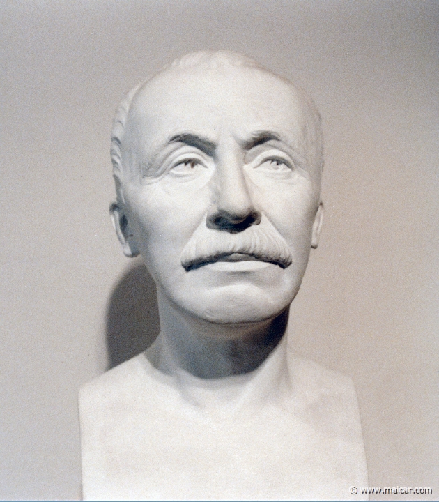 2326.jpg - 2326: Bust of Schliemann, Heinrich (1822–90). Museum für vor und frügeschichte, Berlin.