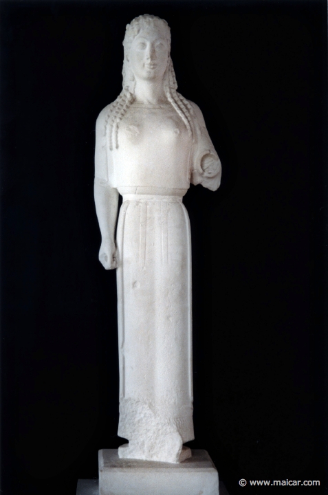 5411.jpg - 5411: Kore from Acropolis c. 540 BC. Marble original in Acropolis Museum, Athens. Antikmuseet, Lund.