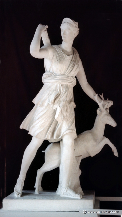 5420.jpg - 5420: Artemis from Versailles. Roman copy of an original from the 4C BC. Original marble in Louvre, Paris. Antikmuseet, Lund.