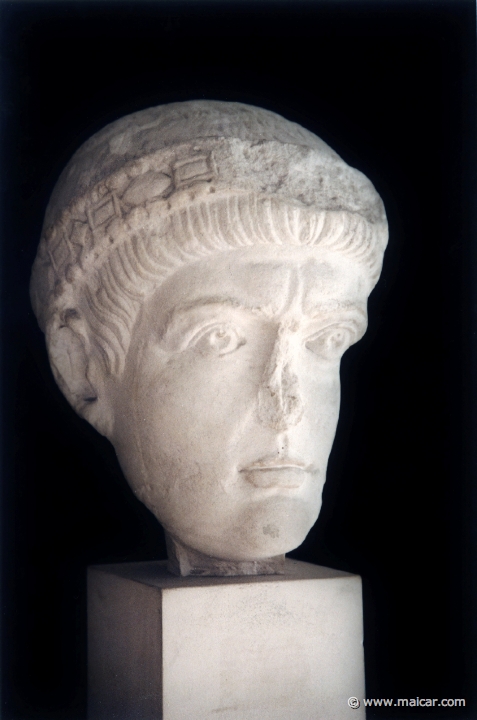 5506.jpg - 5506: Portrait of Flavius Valentinianus I (Valentinian I), 364-375 AD. Antikmuseet, Lund.