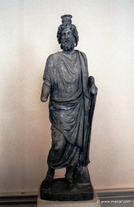 5715.jpg - 5715: Sérapis. 140-190 après J.-C. Provenance: Italie. Musée d'Art et d'Histoire, Genève.