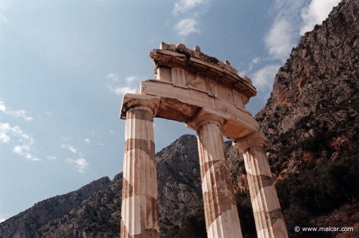 5910.jpg - 5910: The round temple (Tholos) of Athena Pronaia, c. 380 BC., Delphi.