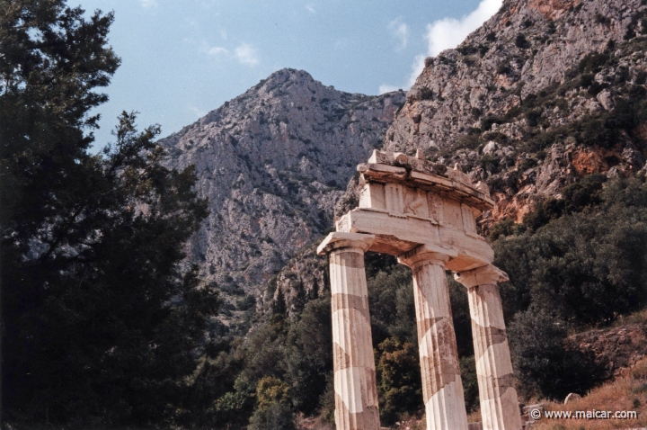 5911.jpg - 5911: The round temple (Tholos) of Athena Pronaia, c. 380 BC., Delphi.
