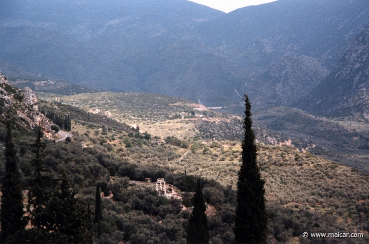 5915.jpg - 5915: The round temple (Tholos) of Athena Pronaia, c. 380 BC. Delphi. Seen from the Temple of Apollo.