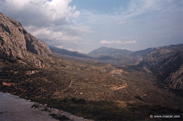 5929.jpg - 5929: Valley below Delphi.
