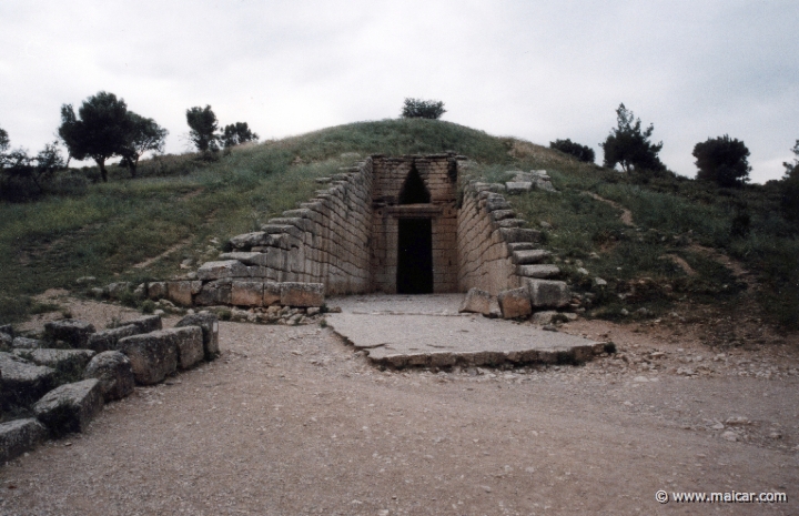 6626.jpg - 6626: Entrance of the tomb of Atreus (treasure of Atreus), Mycenae.