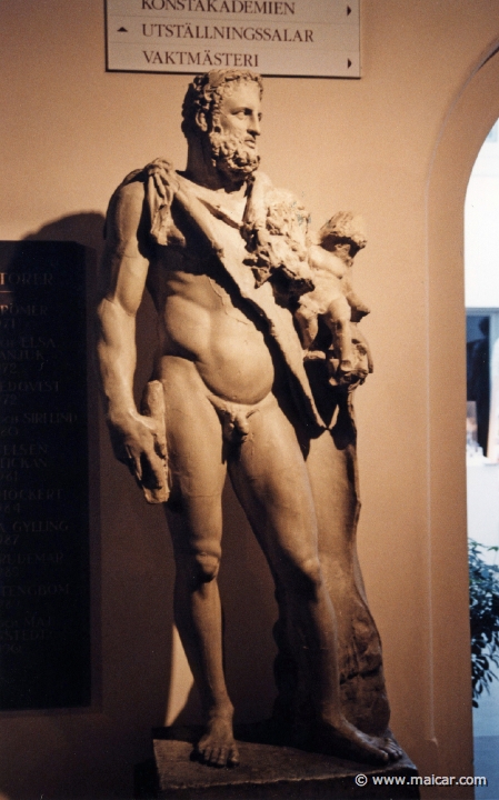 6928.jpg - 6928: Herakles med sin son Telefos. Gjuten i Paris. Till Stockholm 1698. Konstakademin, Stockholm.