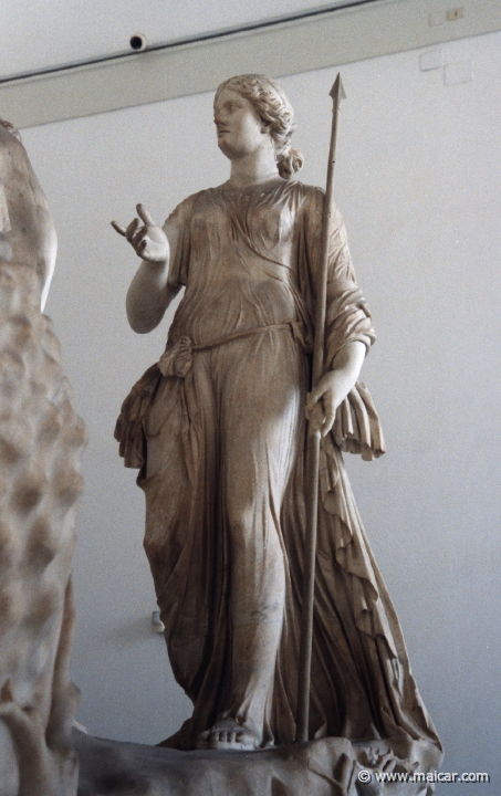7026.jpg - 7026: Toro Farnese. Inizio III sec. d.C. Da originale di età ellenistica. National Archaeological Museum, Naples.