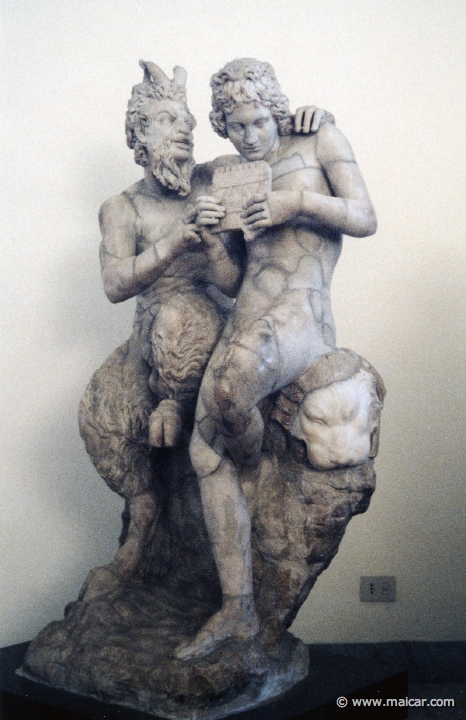 7222.jpg - 7222: Gruppo marmoreo di Pan e Dafni. Collezione Farnese. Forse da un prototipo dello scultore rodio Eliodoro. National Archaeological Museum, Naples.
