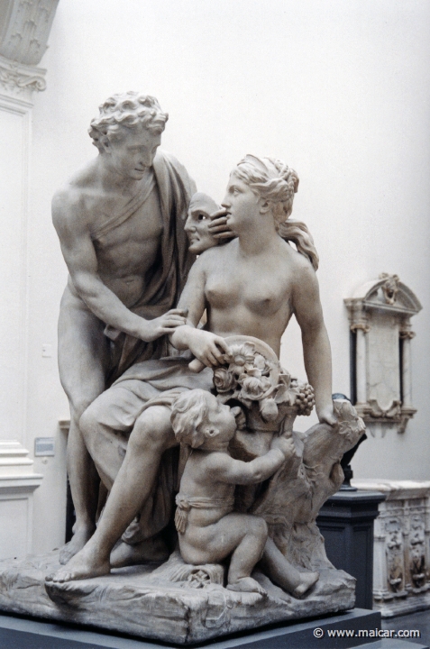 7818.jpg - 7818: Laurent Delvaux 1696-1778: Vertumnus and Pomona. Marble Victoria and Albert Museum, London.