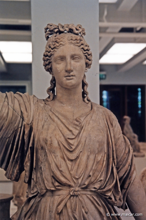 8029.jpg - 8029: Diana. Marble. Probably 1st century AD. British Museum, London.