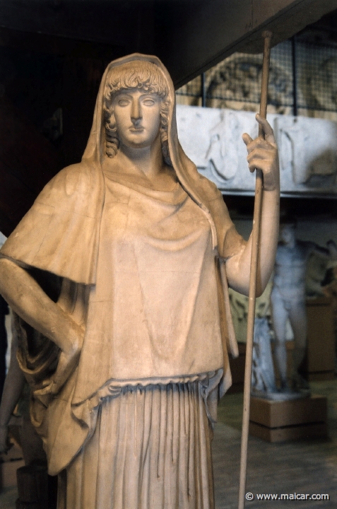 8735.jpg - 8735: ‘Hestia Giustiniani’. Graesk klassisk ca 470 f. Kr. (Rom kopi) Rom, Villa Albani. Den Kongelige Afstøbningssamling, Copenhagen.
