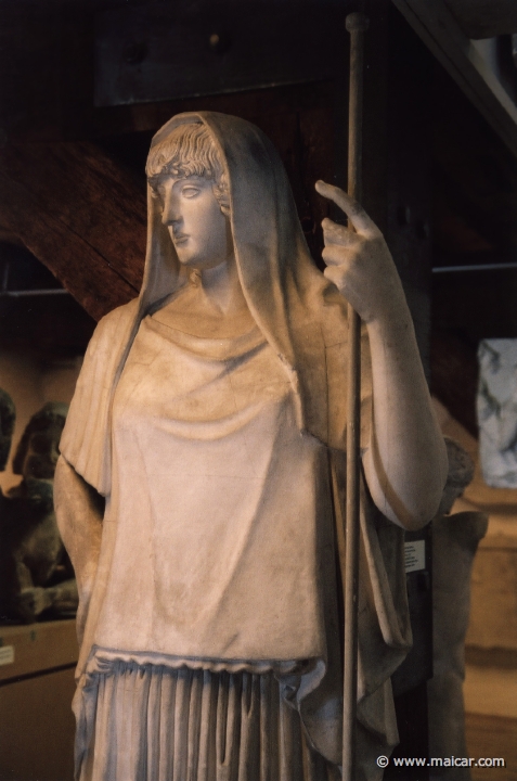 8736.jpg - 8736: ‘Hestia Giustiniani’. Graesk klassisk ca 470 f. Kr. (Rom kopi) Rom, Villa Albani. Den Kongelige Afstøbningssamling, Copenhagen.