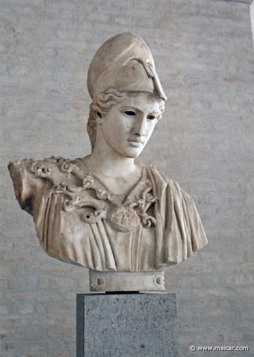 0229.jpg - 0229: Büste des 2 Jh. n. Chr. (eingesetze Augen verloren). Kopie vermutlich nach einer Kultstatue des Kresilas in Athen (430-420 v. Chr.). Glyptothek, München.