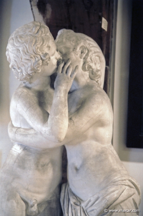 8830.jpg - 8830: Amor ‘(Eros)’ og Psyche. Anden kopi findet i hus i Ostia. Graesk, 3.-2. åeh f. Kr. (Romkopi). Rom, Museo Capitolino. Den Kongelige Afstøbningssamling, Copenhagen.