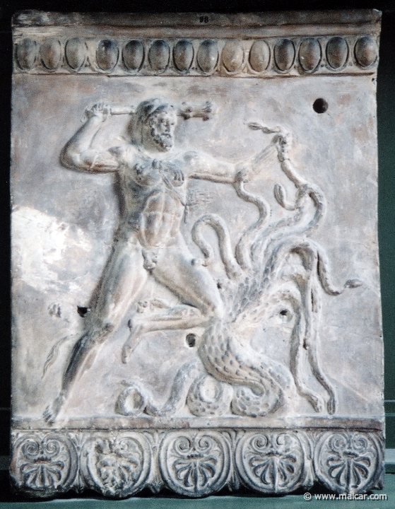 9217.jpg - 9217: Heracles and the Hydra (info n/a). The Thorvaldsen Museum, Copenhagen.