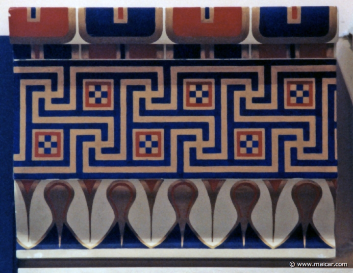 8135.jpg - 8135: Painted decoration. Copper sulphate = blue; iron acid = red; gold in form of gilding. British Museum, London.